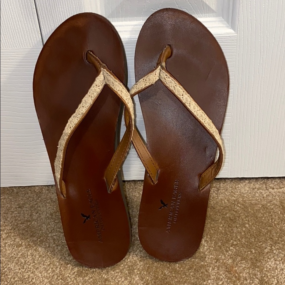 American Eagle flip flops
